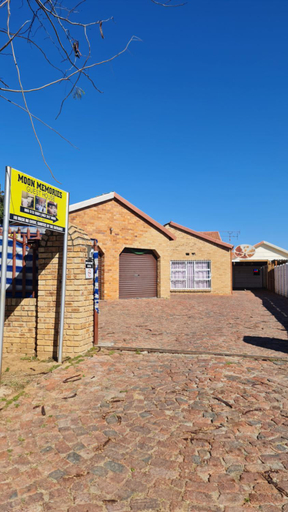 Others 4, Moon Memories Guesthouse, Lejweleputswa
