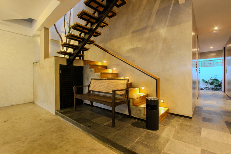 Others 5, Keenan Living Perumnas, Sleman