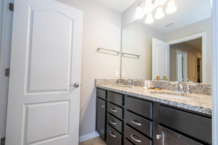 Bathroom 3, 8822 GC - Fabulous 5BR Townhome: Pet Friendly, Osceola