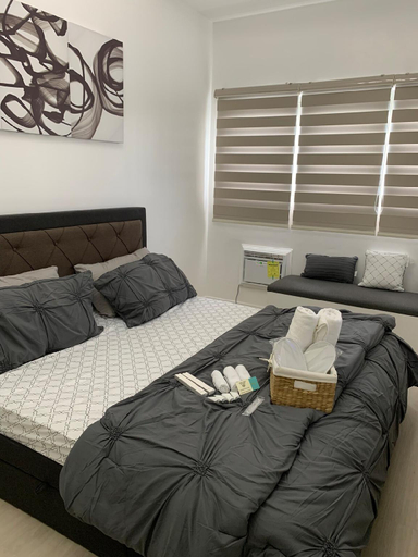 Bedroom 2, Azure North Real Serene 1 Bedroom Suite w/ Parking, San Fernando City