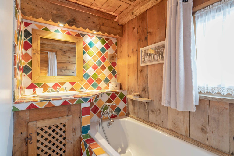 Others 2, Chalet Ontario, Haute-Savoie