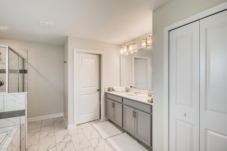 Bathroom 4, 8908 CC - 5BR Luxury Home: Private Pool, Osceola