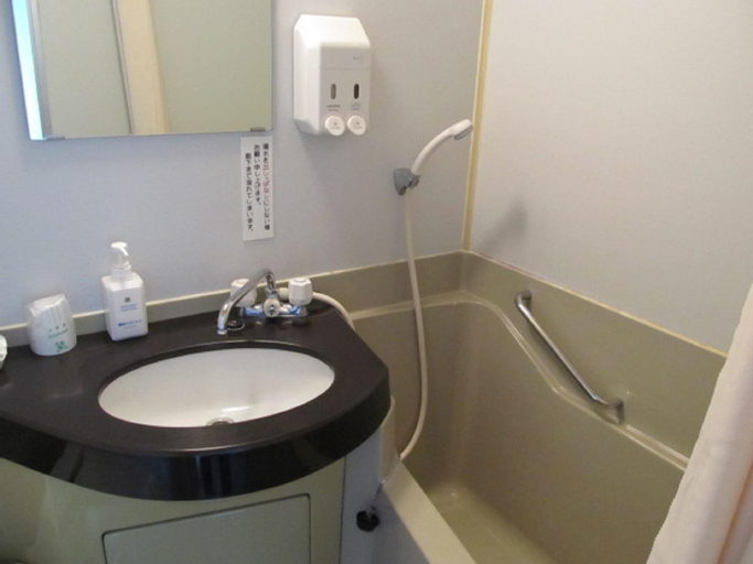 Bathroom 8