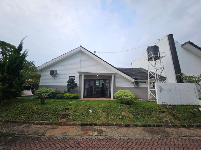 Exterior 16