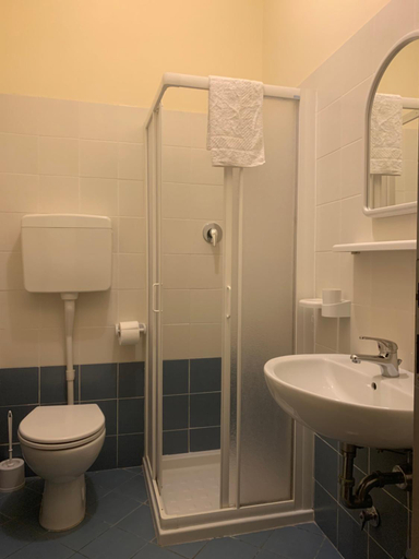 Bathroom 3, Hotel Majestic, Forli' - Cesena