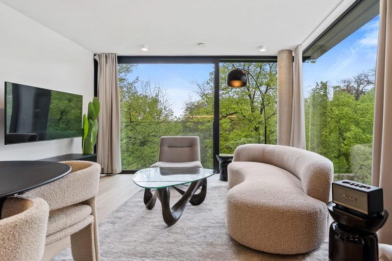 Others 5, Stylish Downtown Escape with Comforts, Luxembourg