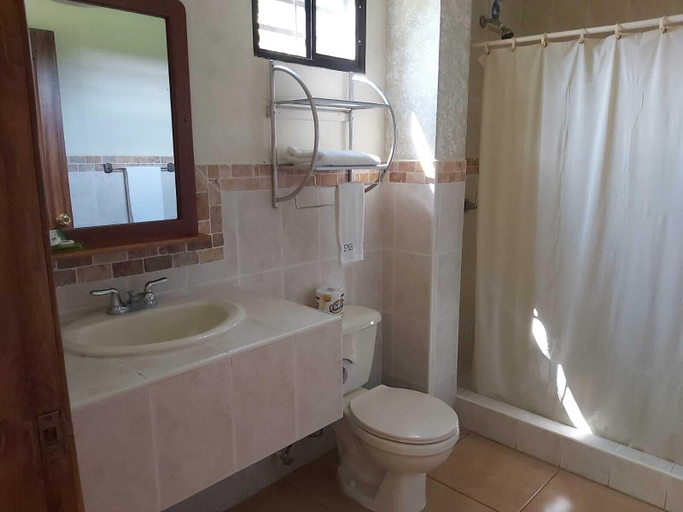 Bathroom 3, Hotel Playa Bonita, Tela
