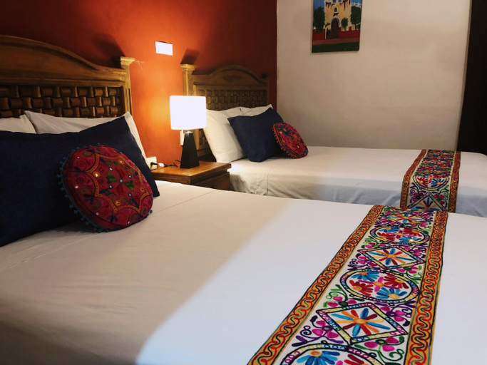 Others 3, Hotel Real Colonial, Valladolid