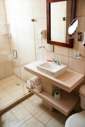Bathroom 4, Hotel Tlaxcala, Ixtacuixtla de Mariano Matamoros