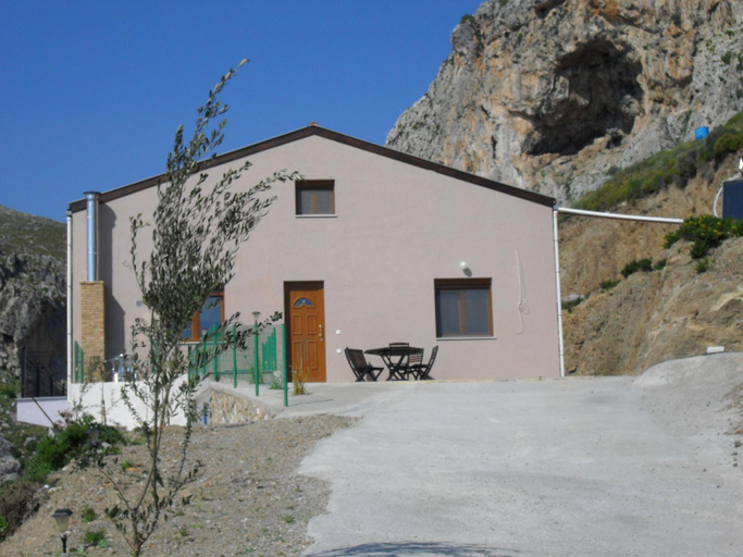 Exterior view, la villa de Rose, South Aegean