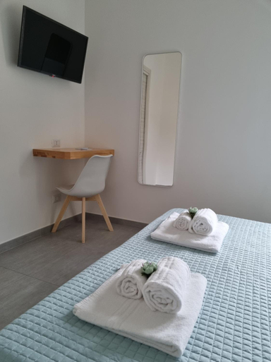 Others 2, B&B Baru, Salerno