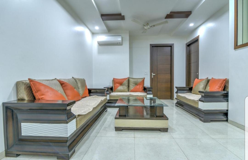 Others 5, Hostmystay-3bhk Nehru place! Park, West