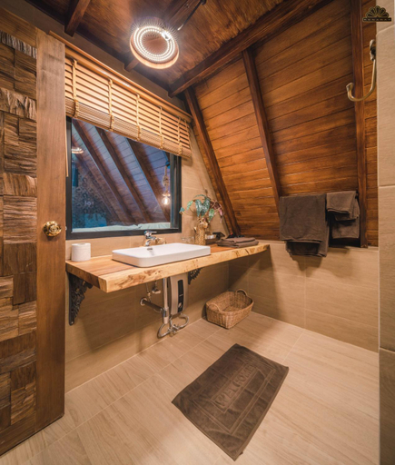 Bathroom 9
