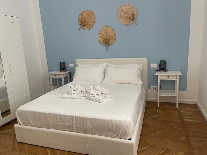 Bedroom 2, AZZURRA Ridi Che Ti Passa, Savona