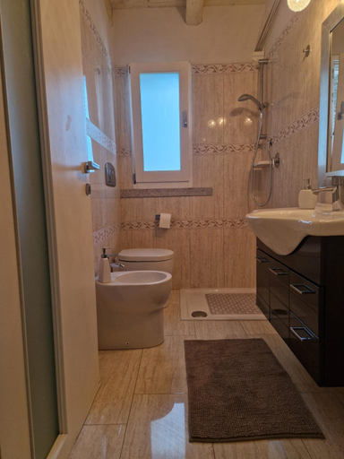 Others 3, Casa Sinzias con piscina 9 posti letto, Cagliari