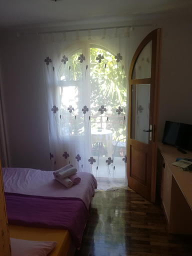 Others 2, Romantic room with balcony, Lovran