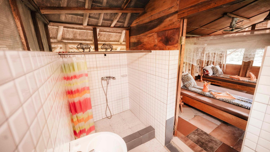 Bedroom 3, Mama Washindi Lodge, Nwoya