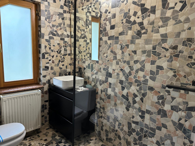 Bathroom 2, LETIZIA country club, Khusts'kyi