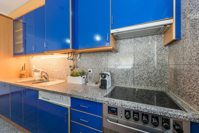 Others 3, GuestReady - Parrot in the Lilies (Free Parking), Esposende