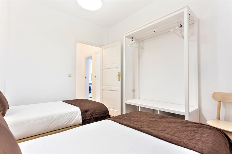 Bedroom 2, Latina en Madrid, Madrid