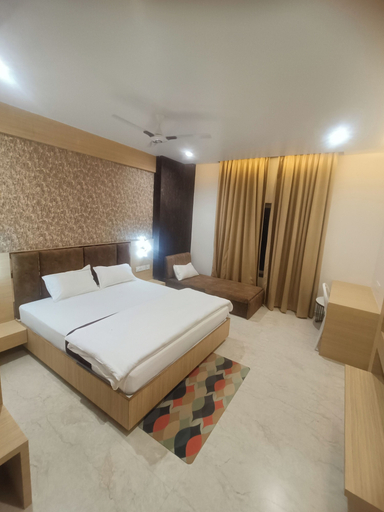 Bedroom 2, Hotel Satkar Inn, Katni