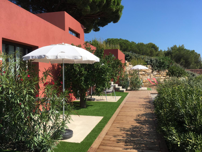 Others 5, Chambres d'hotes VUE MER Mer a 2 min a pied, Var