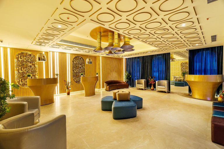 Public Area 4, Jagadish Hotel Sankey Road, Bangalore