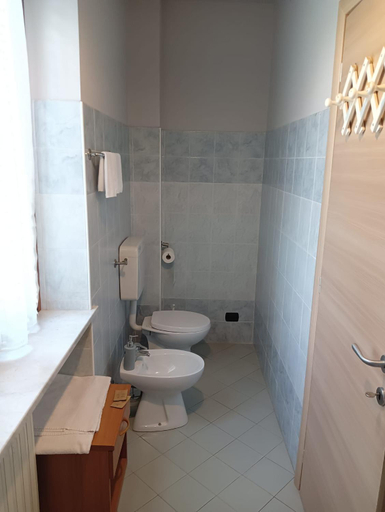 Bathroom 5, La Terrazza del Barbaresco, Cuneo