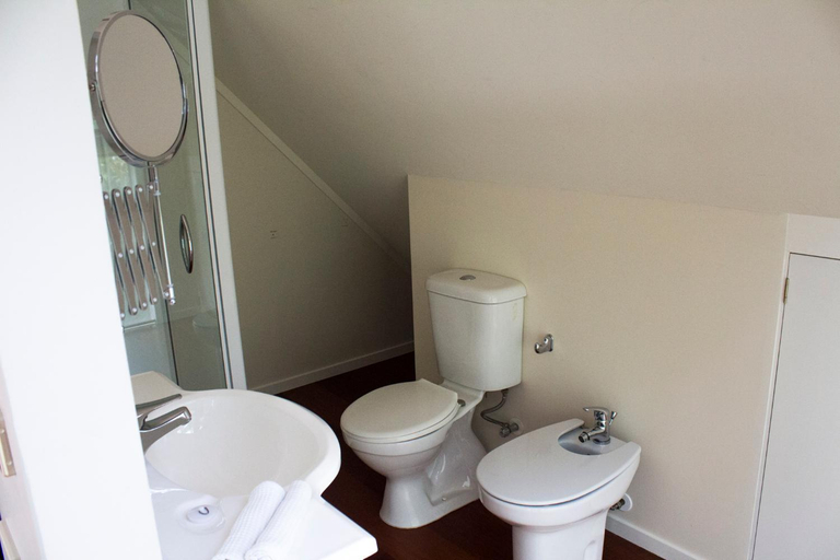 Bathroom 2, Titore Lodge, Far North