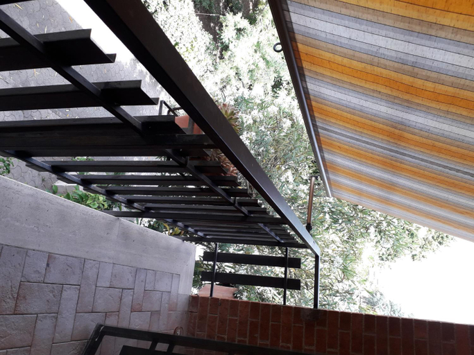 Others 4, casa Marilena, Rome