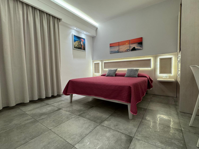 Bedroom 2, B&B Holiday Tropea, Vibo Valentia
