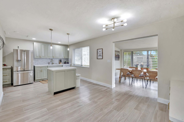 Others 5, Pompano Beach Bungalow for 5!, Broward
