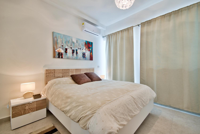 5, "Centre Point" Apartment, St Julian's