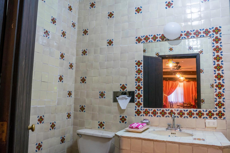 Bathroom, Hotel San Angelo, Cuernavaca