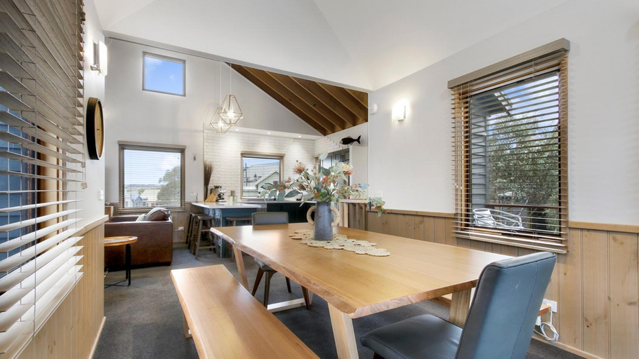 Dining Room 9