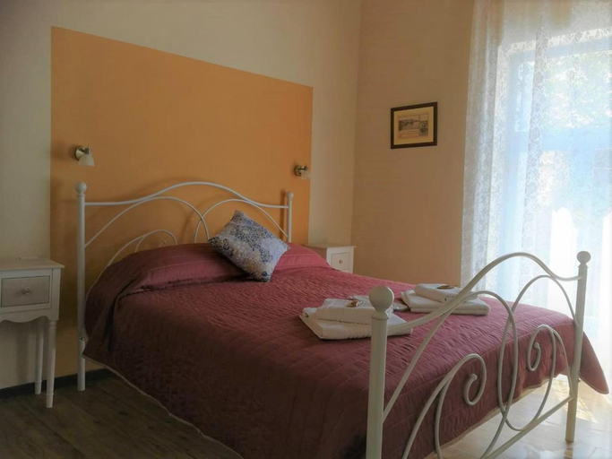 Bedroom 3, Apollon Hotel, Crete
