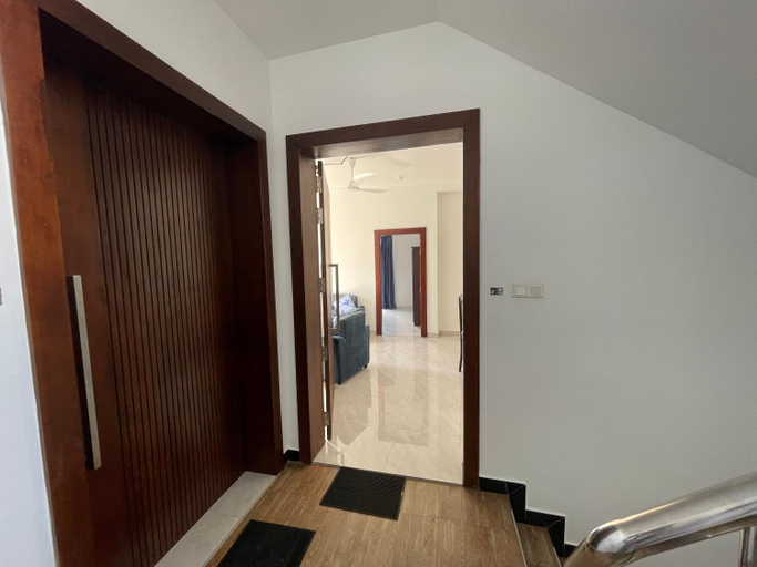 5, Palmyra Tower Colombo, Thimbirigasyaya