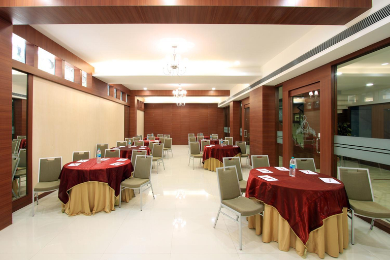 Food & Drinks 1, Hotel Sona South City, Gurgaon