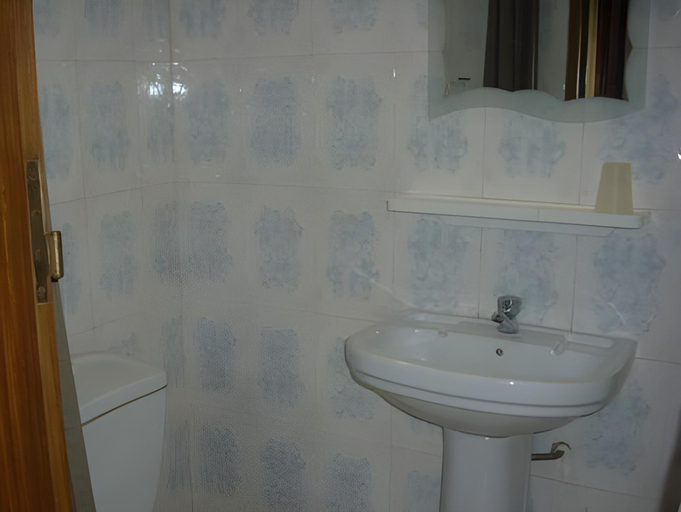 Bathroom, Residence Saint James, Mbour