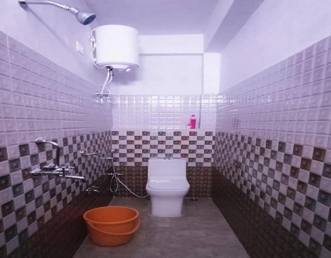 Bathroom 5, Bomzan Homestay by StayApart, Darjiling
