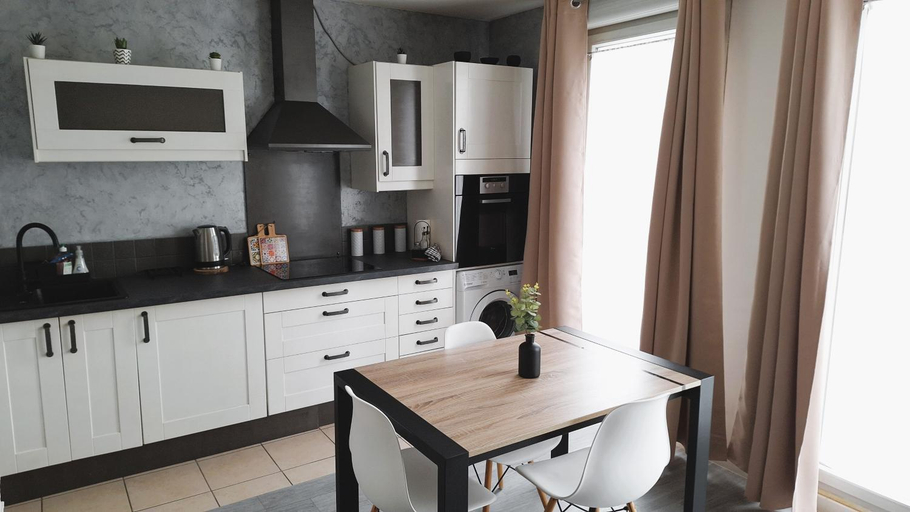 Dining Room 9