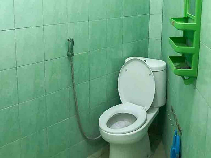 Bedroom 3, Griya Fadamas Syariah near Taman Hijau Demangan Madiun Mitra RedDoorz, Madiun