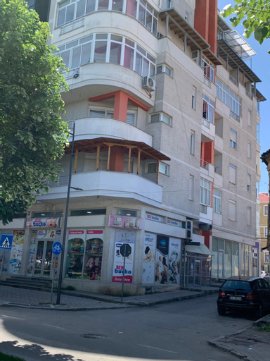 Downtown Apartment, Korçës