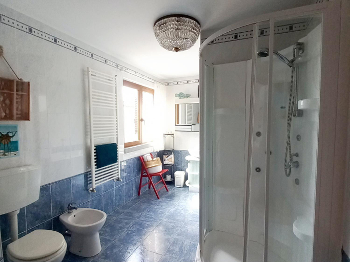 Bathroom 6
