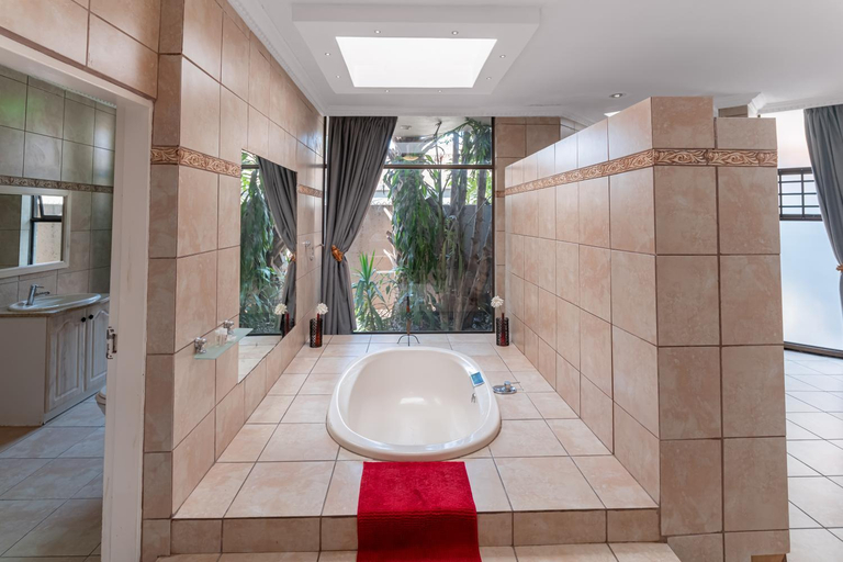 Bathroom 4, Villa Africa Boutique Hotel & Spa, City of Tshwane