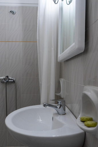 Bathroom 2, Tropicana Inn, Ionian Islands