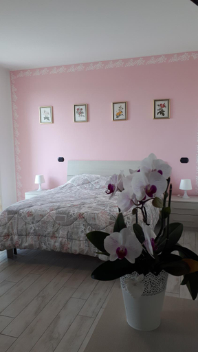 Others 5, B&B A casa di Eleonora, Verona