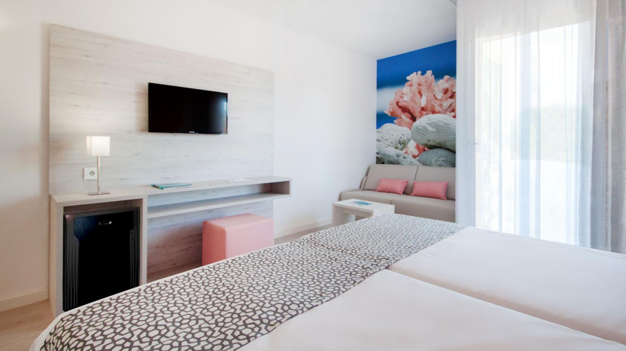 Bedroom 3, OLA Hotel Maioris - All Inclusive, Baleares
