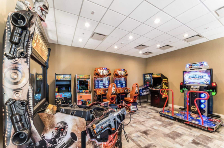 Food & Drinks 4, 8822 GC - Fabulous 5BR Townhome: Pet Friendly, Osceola