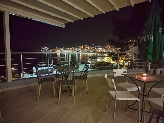 Food & Drinks 3, VILA -Te Golja, Sarandës
